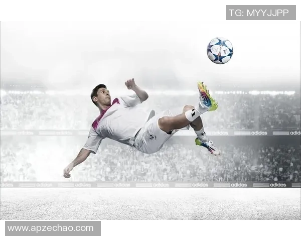 回忆经典绿茵岁月珍藏足球球星卡带你重温传奇与荣耀时刻 回忆经典绿茵岁月珍藏足球球星卡带你重温传奇与荣耀时刻